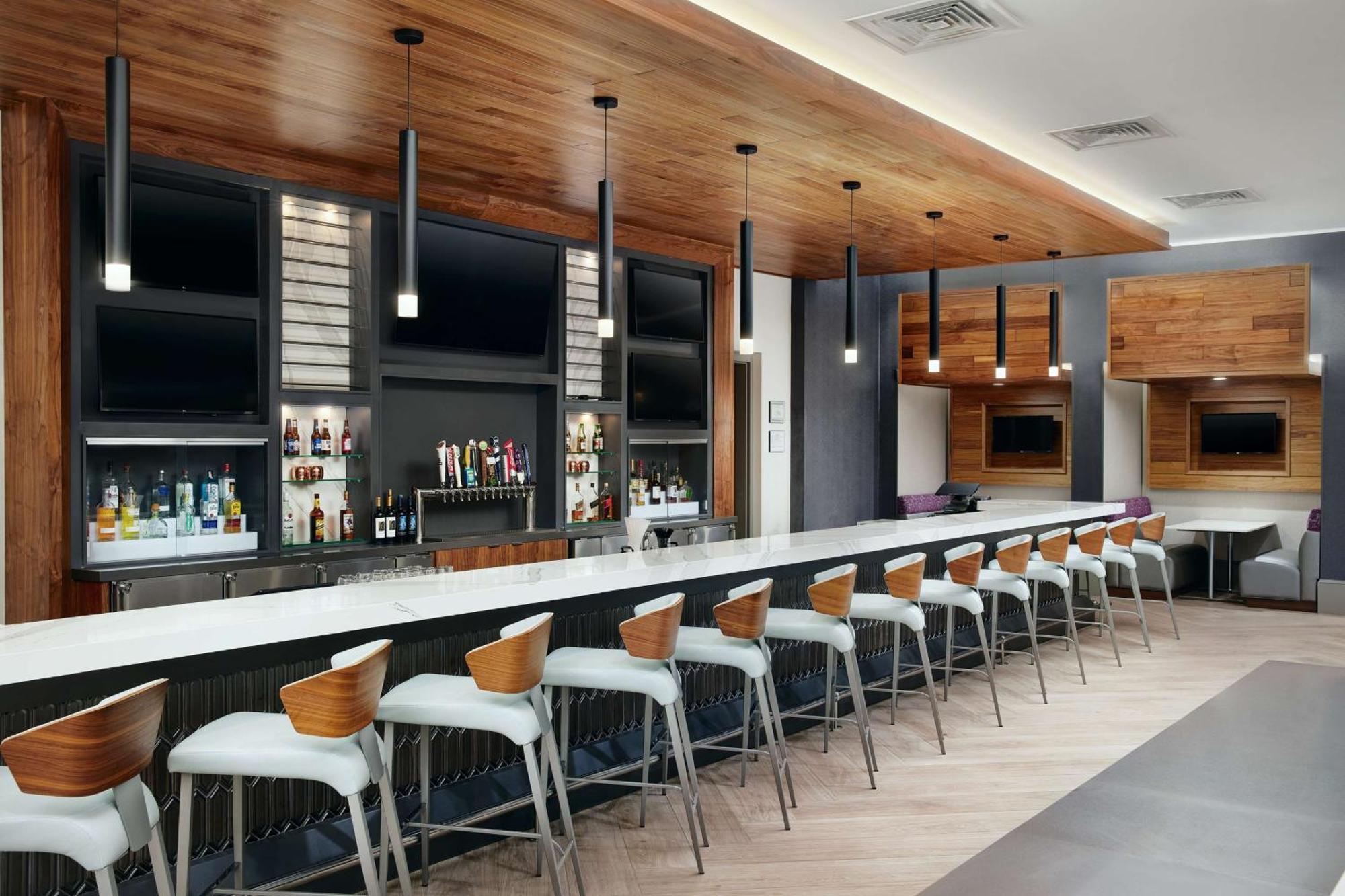 Embassy Suites By Hilton Atlanta Airport North Hapeville المظهر الخارجي الصورة