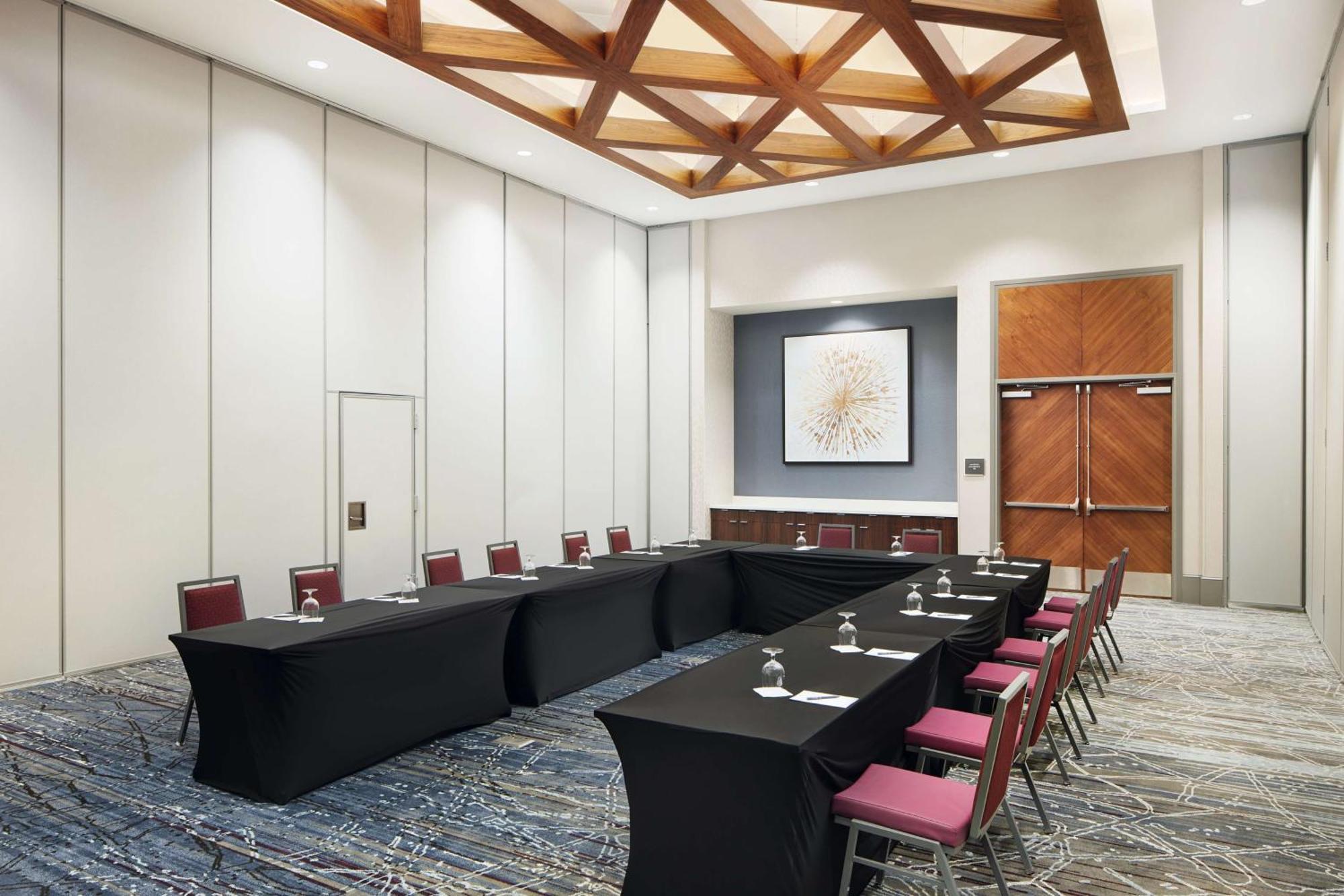 Embassy Suites By Hilton Atlanta Airport North Hapeville المظهر الخارجي الصورة