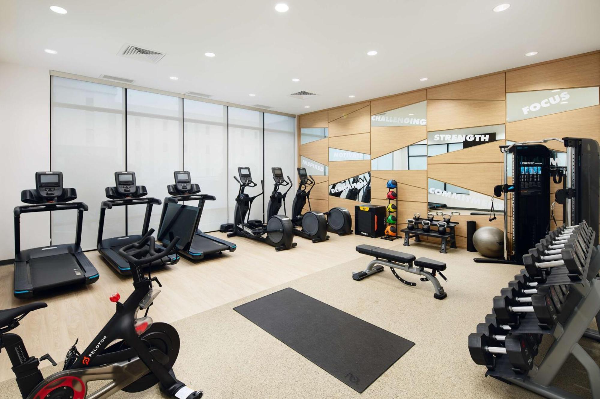 Embassy Suites By Hilton Atlanta Airport North Hapeville المظهر الخارجي الصورة